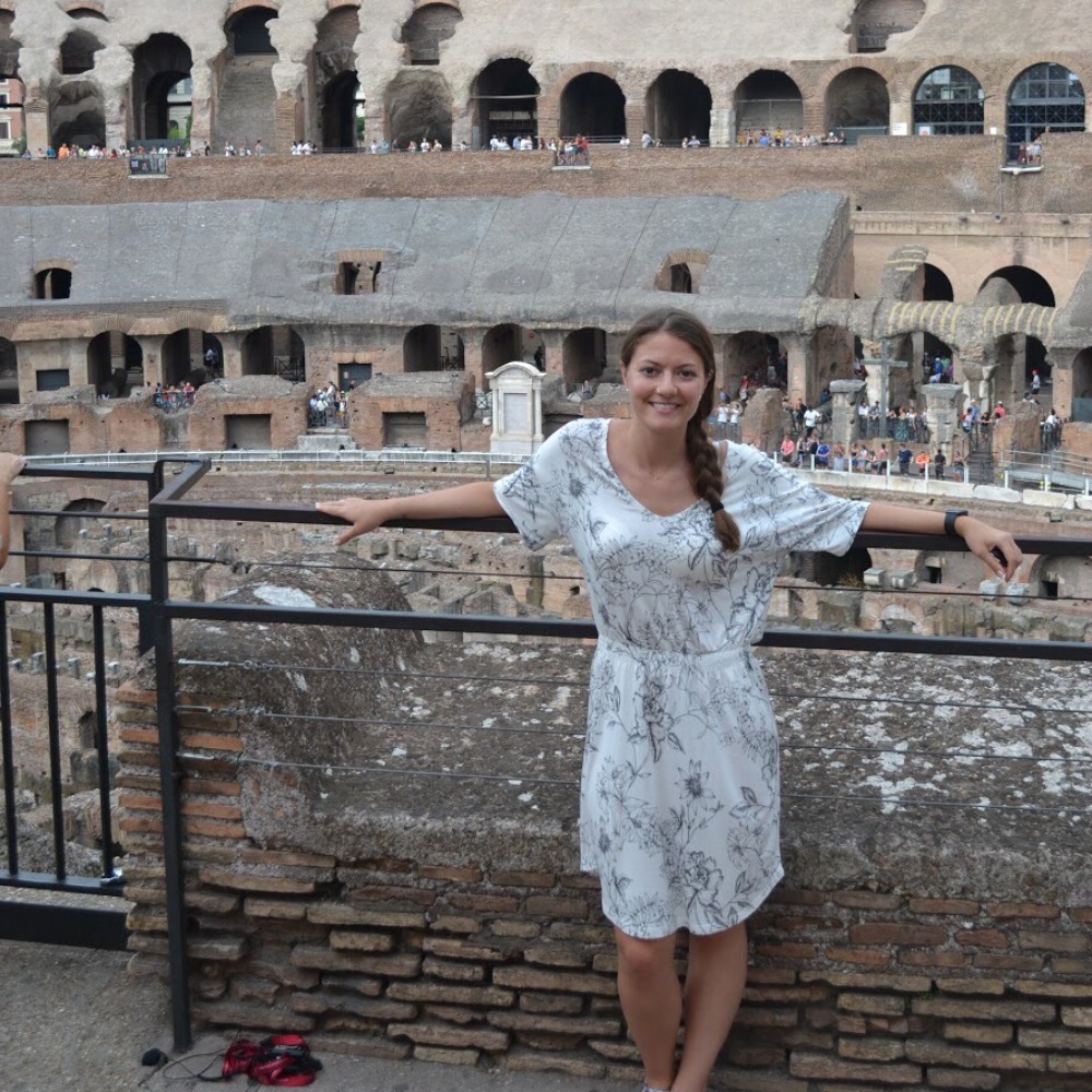 Meet your Posher, Dana